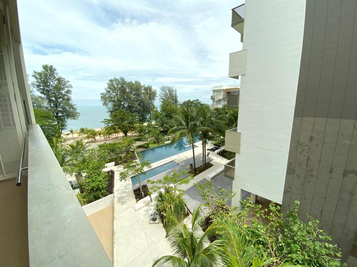By The Sea@ Cozy Beachfront Home Batu Ferringhi Kültér fotó